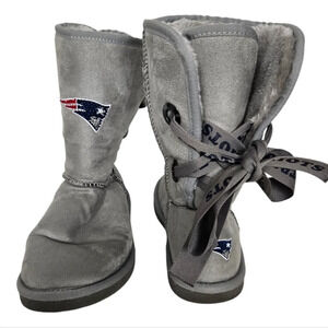 Women Sz 9 Cuce Patriots Ribbon Gray‎ Grey Faux Suede Faux Fur Lined Boots